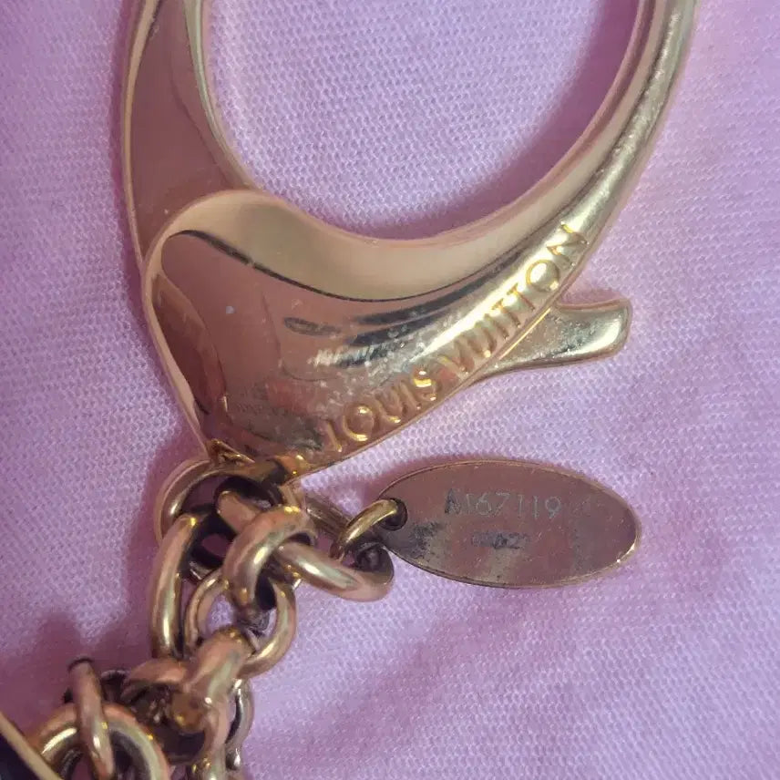 [BUNJANG] Louis Vuitton Fleur Monogram Flower Bag Charm Keyring / 정품)급처상태좋음!루이비통 플뢰르 모노그램플라워 백참 키링 공홈가68만원
