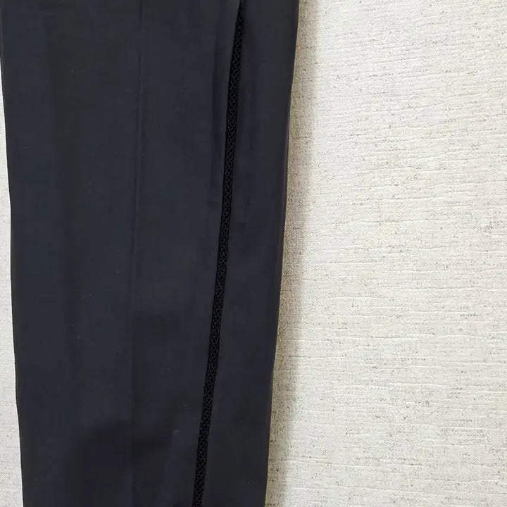 [SOLD OUT] 1.8 스파이더 트레이닝 바지 블랙