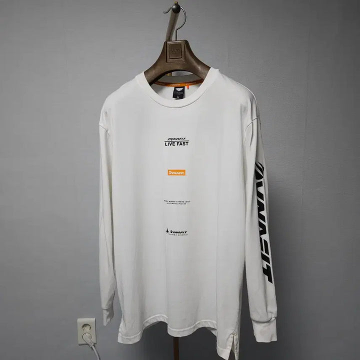 [SOLD OUT] 100 ) 다이나핏 남성 사이드로고 오버핏 긴팔티