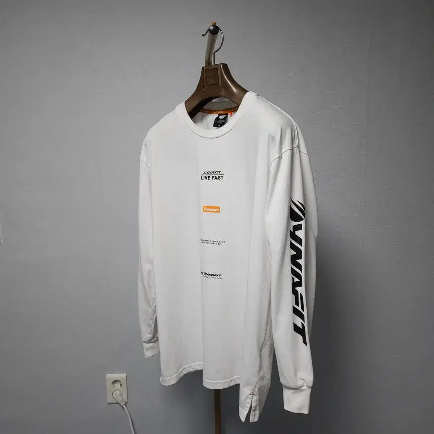 [SOLD OUT] 100 ) 다이나핏 남성 사이드로고 오버핏 긴팔티