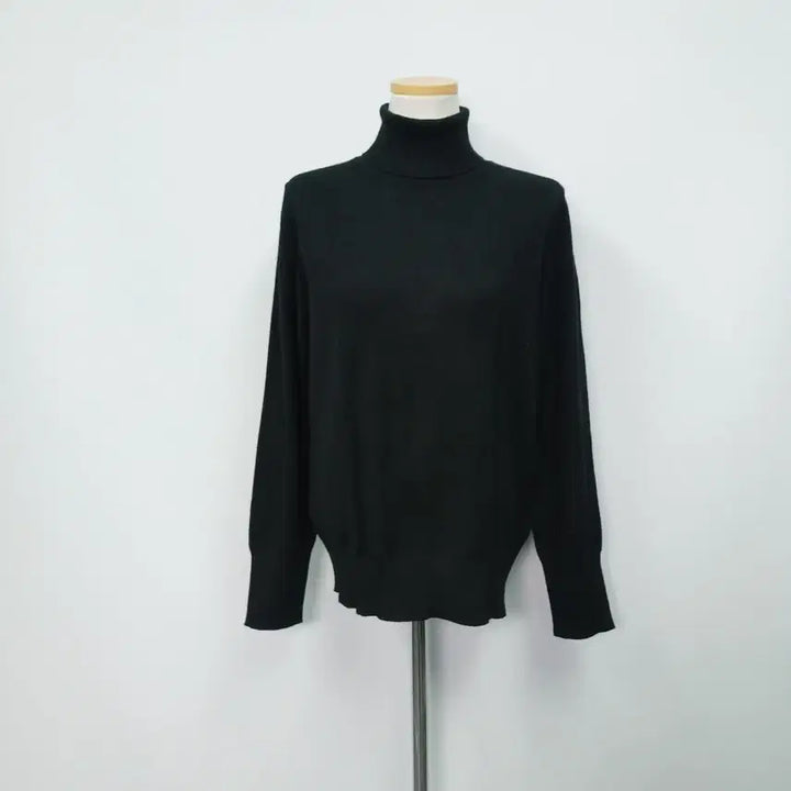 [BUNJANG] Karl Lagerfeld 22SS Turtleneck Knit Top / 칼라거펠트 22SS 목폴라 니트 티셔츠 55