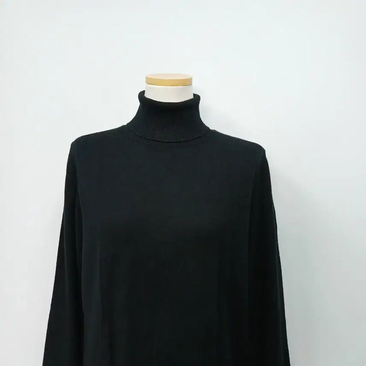 [BUNJANG] Karl Lagerfeld 22SS Turtleneck Knit Top / 칼라거펠트 22SS 목폴라 니트 티셔츠 55