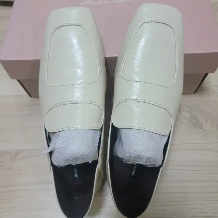 [BUNJANG] Shoopen Square Toe Loafer - Ivory / 새제품) 슈펜  로퍼 230 아이보리