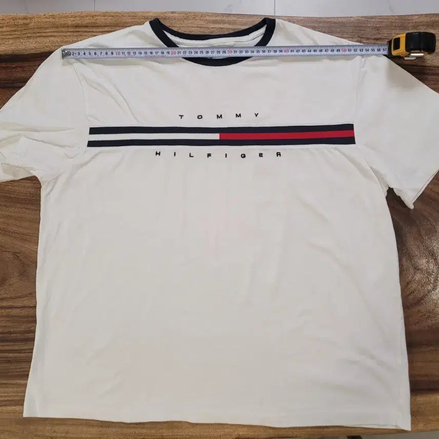 [SOLD OUT] 타미힐피거 흰색 로고 반팔 티셔츠 XL
