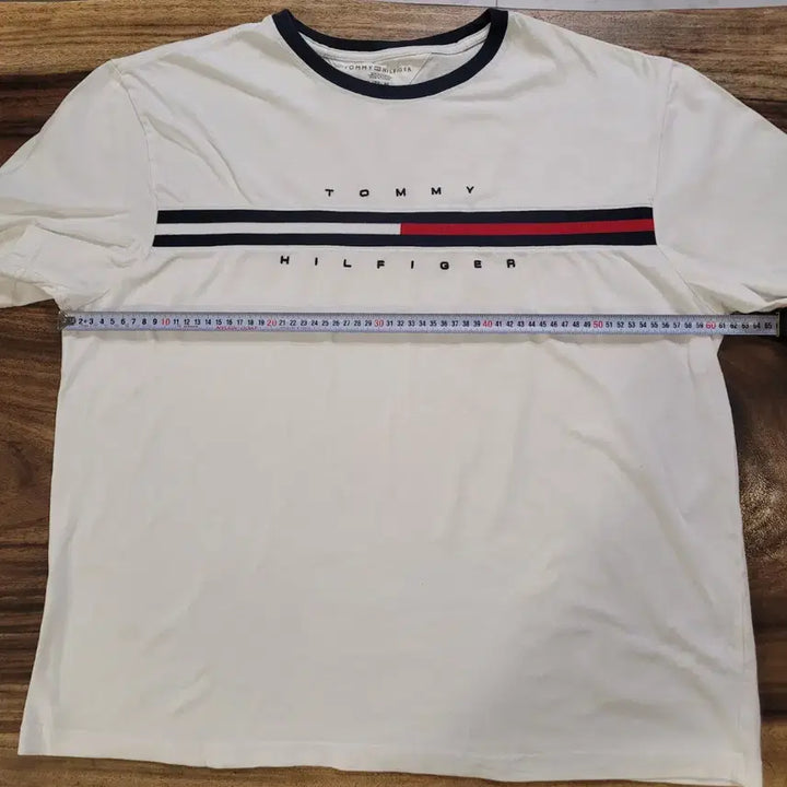 [SOLD OUT] 타미힐피거 흰색 로고 반팔 티셔츠 XL