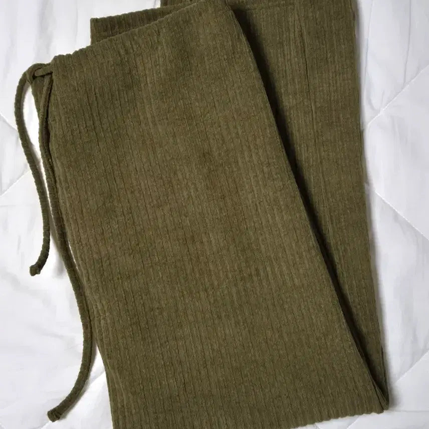 [BUNJANG] Herz Golf Ribbed Knit Maxi Skirt - Khaki / 로메아 헤로츠 골지 니트 맥시 스커트 카키