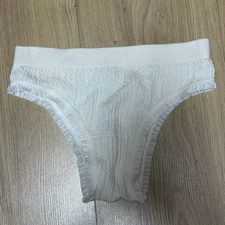 [SOLD OUT] 에메필 쟈가드 하프백 면팬티