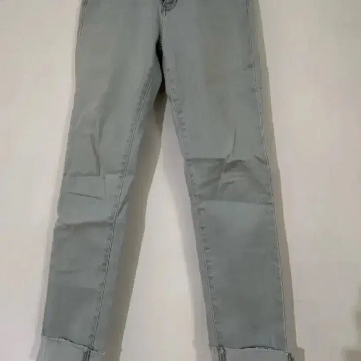 [BUNJANG] Uniqlo Roll-up Skinny Jeans / 롤업 스키니 청바지 연청. 유니클로