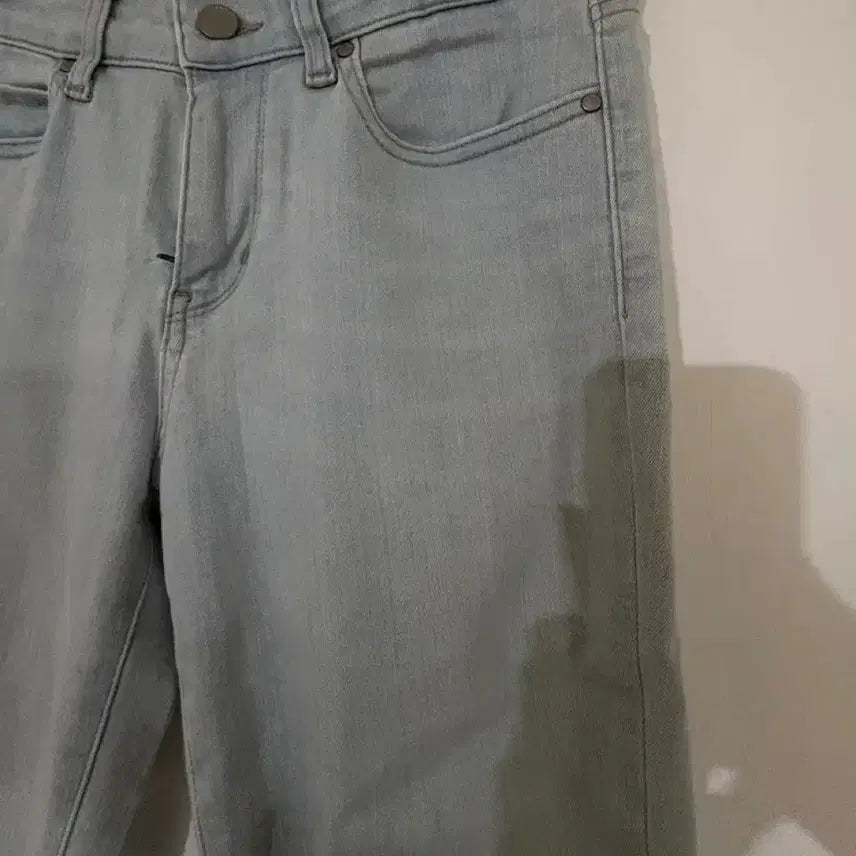 [BUNJANG] Uniqlo Roll-up Skinny Jeans / 롤업 스키니 청바지 연청. 유니클로