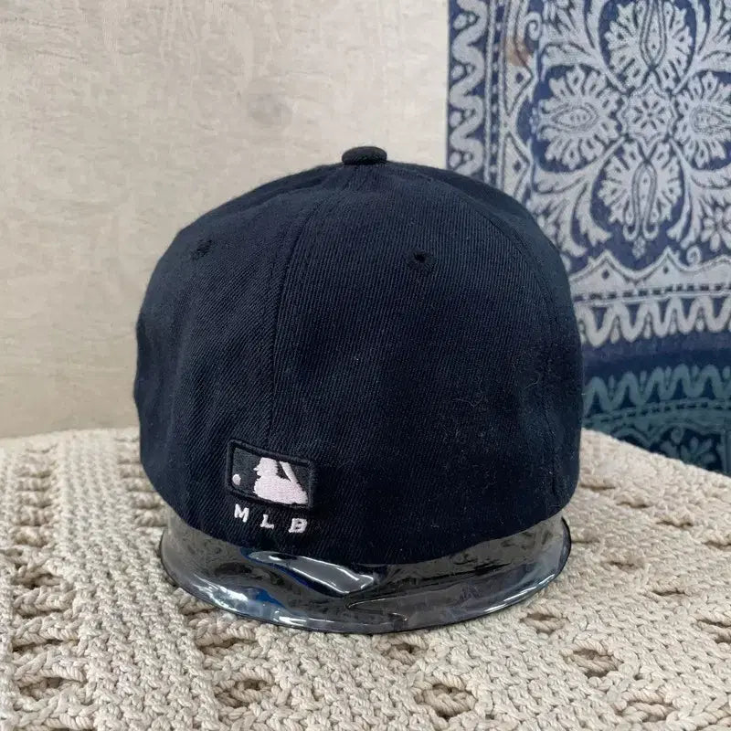[BUNJANG] MLB Blackpink New York Yankees Big Logo Fitted Baseball Cap / [XS~S] 엠엘비 뉴욕양키스 블랙핑크 빅로고 피티드 볼캡 야구모자
