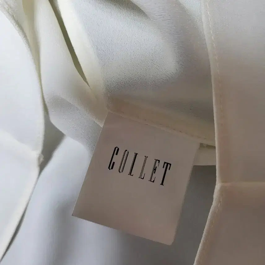 [BUNJANG] Colette Ruffle Blouse / 꼴레트 프릴 러플 블라우스