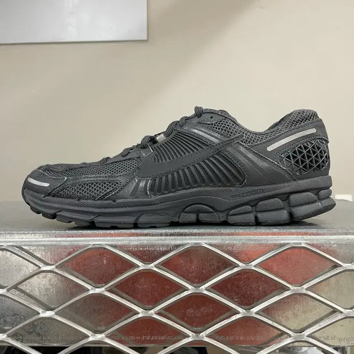 [BUNJANG] Nike Zoom Vomero 5 Anthracite Sneakers / 나이키 줌 보메로 5 앤트러사이트 280 (gr-4492)