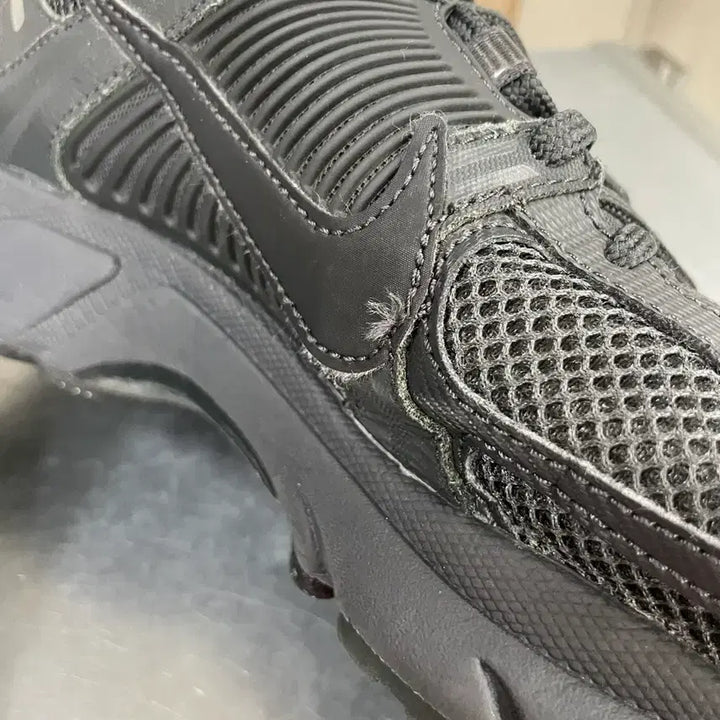 [BUNJANG] Nike Zoom Vomero 5 Anthracite Sneakers / 나이키 줌 보메로 5 앤트러사이트 280 (gr-4492)