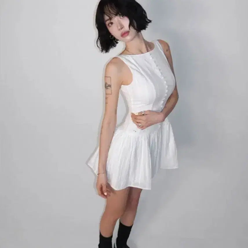 [SOLD OUT] (새상품) 페일제이드 베이직 자카드 펀칭 드레스 원피스 화이트 M