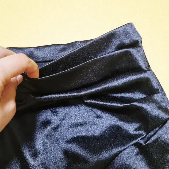 [BUNJANG] Black Satin Mini Skirt / (새상품)블랙 새틴 미니스커트(가격내림 마지막)