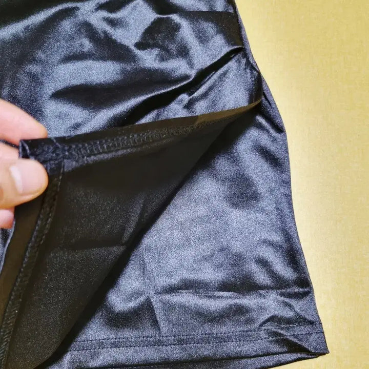 [BUNJANG] Black Satin Mini Skirt / (새상품)블랙 새틴 미니스커트(가격내림 마지막)