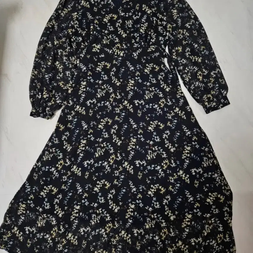 [SOLD OUT] 새상품.베니토 롱 쉬폰 원피스 소매시스루