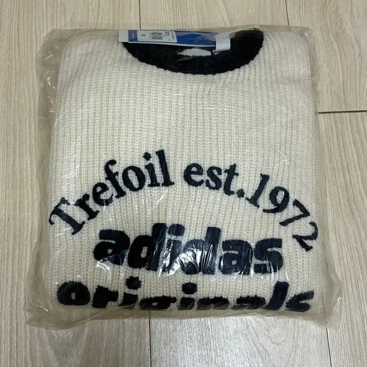 [BUNJANG] Adidas Classic Sports Sweater Navy / 아디다스 클래식 스포츠 스웨터 네이비