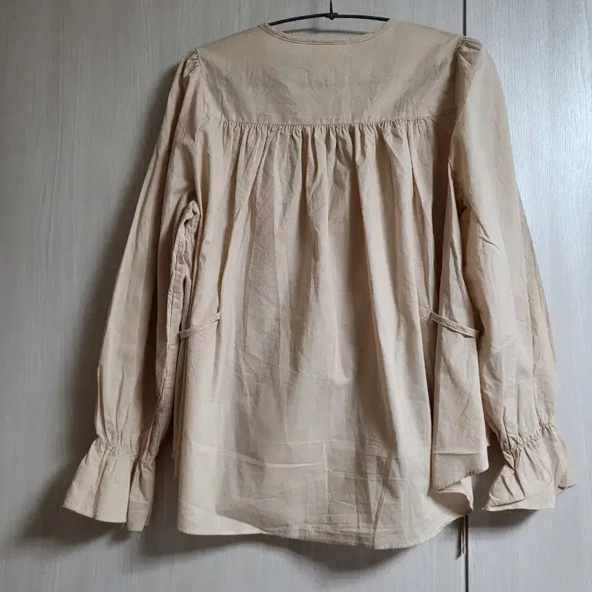[BUNJANG] edd Shirring Blouse / edd 허리 셔링 블라우스