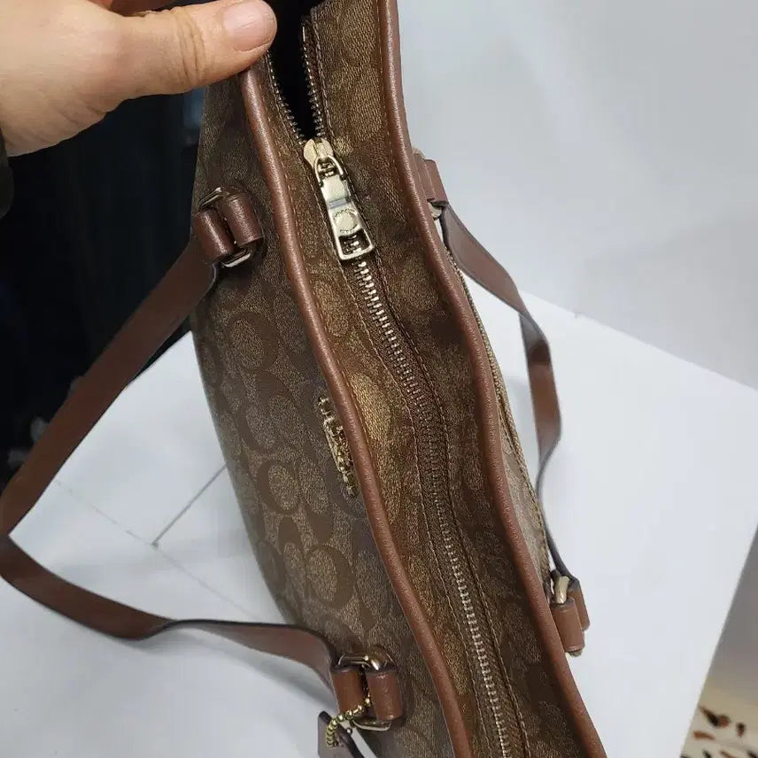 [SOLD OUT] 코치시그니처숄더백(무료배송