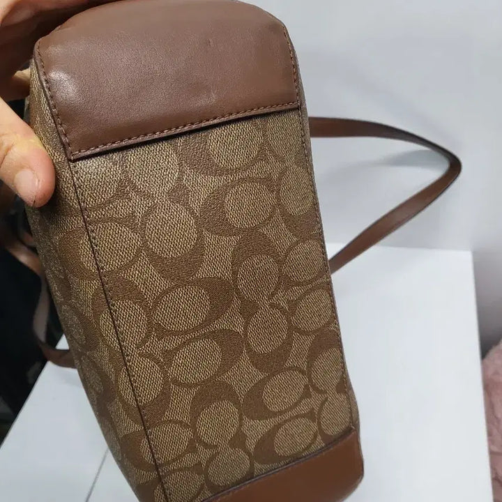 [SOLD OUT] 코치시그니처숄더백(무료배송