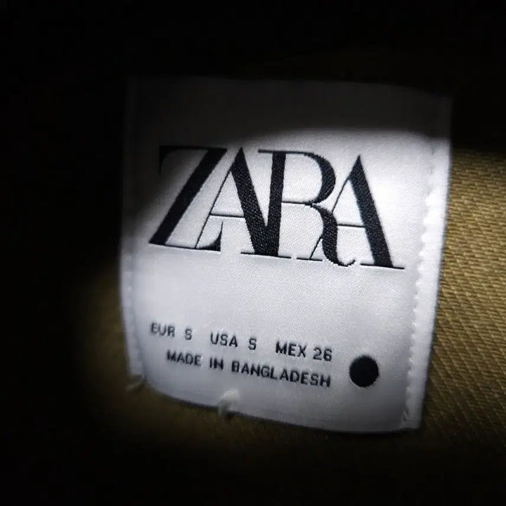 [SOLD OUT] S ) 자라 데님 크롭 트러커 자켓