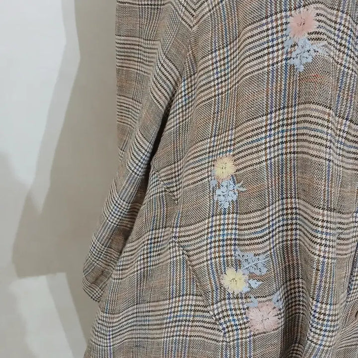[SOLD OUT] 손정완 자수 매치 마소재 자켓