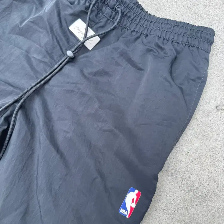 [SOLD OUT] L 피어오브갓 나이키 웜 업 팬츠 블랙 오프 느와르