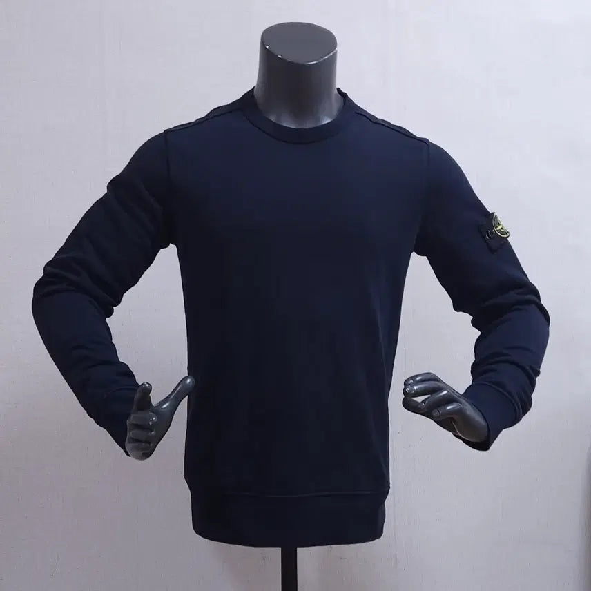 [SOLD OUT] 스톤아일랜드 네이비 맨투맨 티셔츠