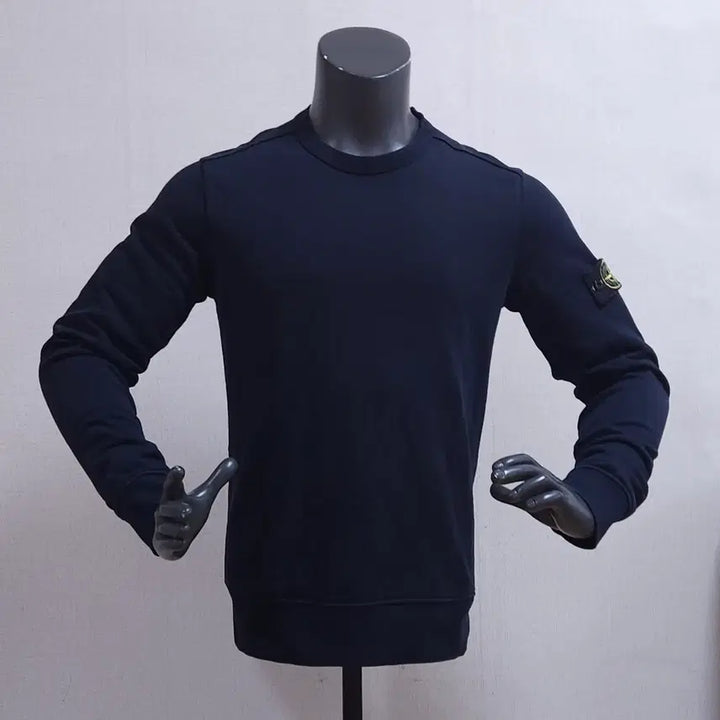 [SOLD OUT] 스톤아일랜드 네이비 맨투맨 티셔츠