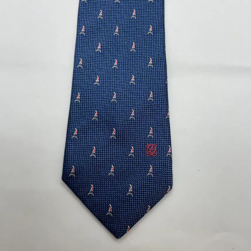 [BUNJANG] Louis Quatorze Patterned Necktie / 루이까또즈 패턴 넥타이
