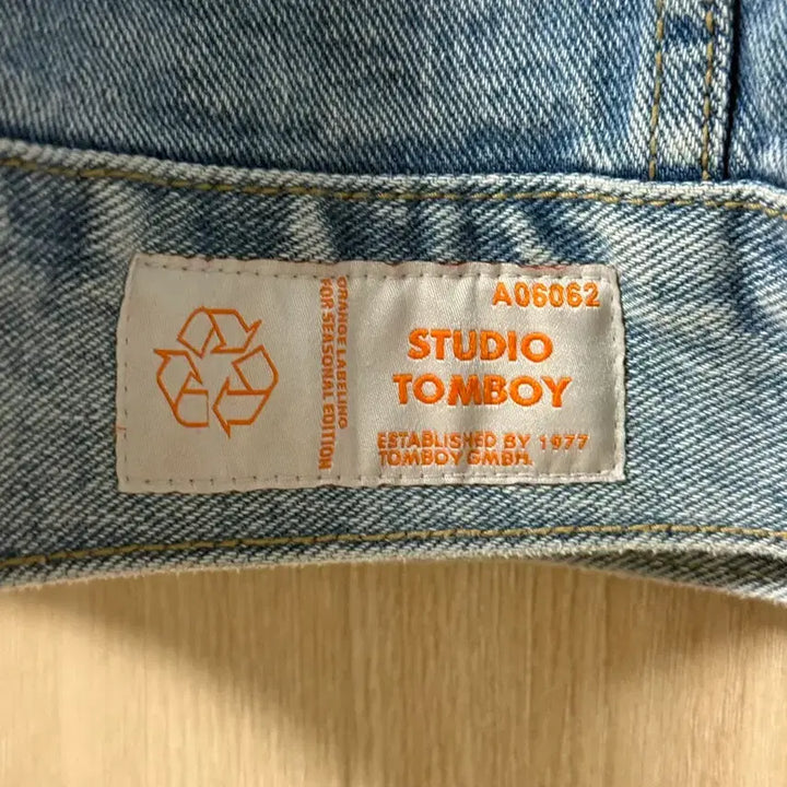 [SOLD OUT] 스튜디오톰보이 데님 자켓 F