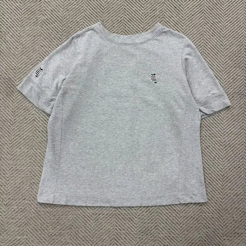 [BUNJANG] Lucky Chouette Logo Embroidered T-shirt / 럭키슈에뜨 로고 자수 티셔츠 v2900