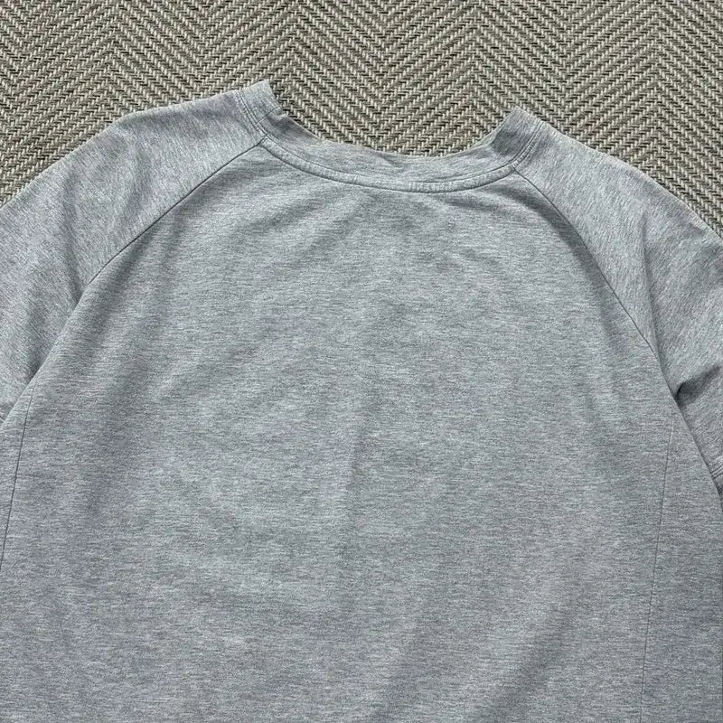 [BUNJANG] Lucky Chouette Logo Embroidered T-shirt / 럭키슈에뜨 로고 자수 티셔츠 v2900