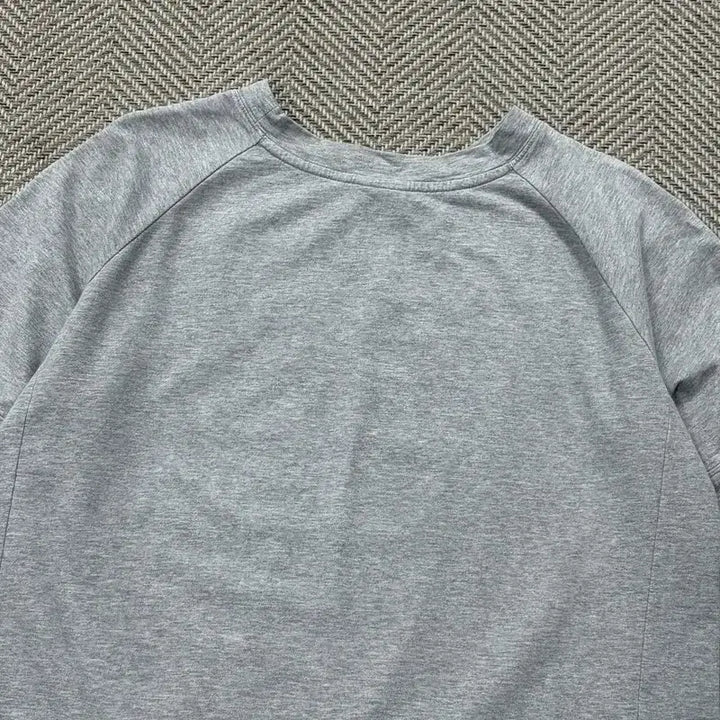 [BUNJANG] Lucky Chouette Logo Embroidered T-shirt / 럭키슈에뜨 로고 자수 티셔츠 v2900