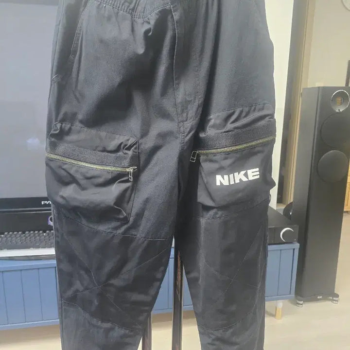 [SOLD OUT] 나이키 블랙 카고 조거 팬츠