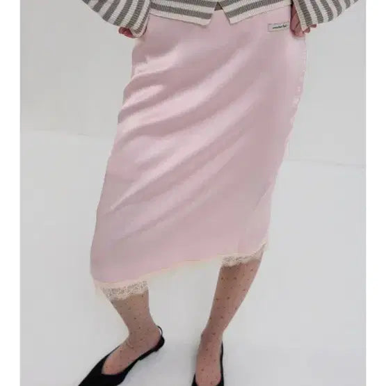 [SOLD OUT] 오버듀플레어 LACE SATIN MIDI SKIRT 새틴 스커트