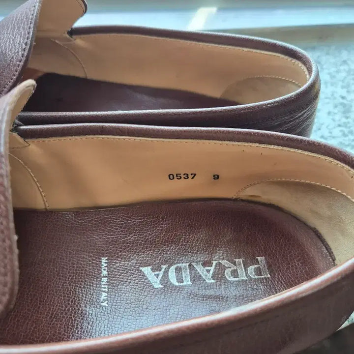 [SOLD OUT] PRADA 프라다 가죽 로퍼