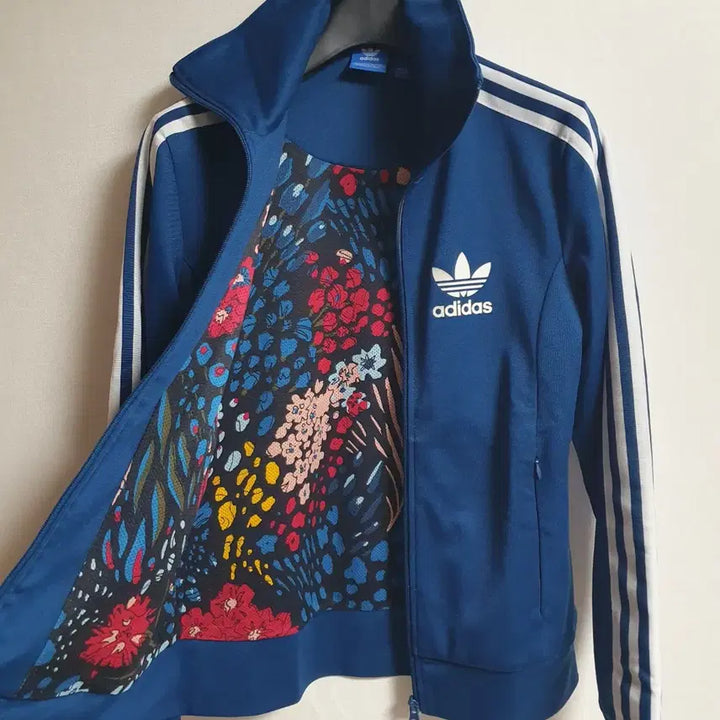 [BUNJANG] Adidas Europa Track Top Floral Pattern Jersey Sapphire Blue (Size 90) / 아디다스 유로파 트랙탑 플로럴 패턴 져지 사파이어 블루 90