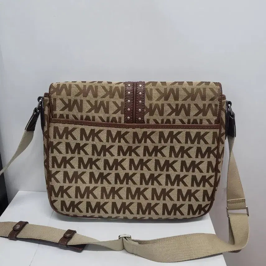 [BUNJANG] Michael Kors Square Crossbody Bag / 마이클코어스사각크로스백(무료배송)