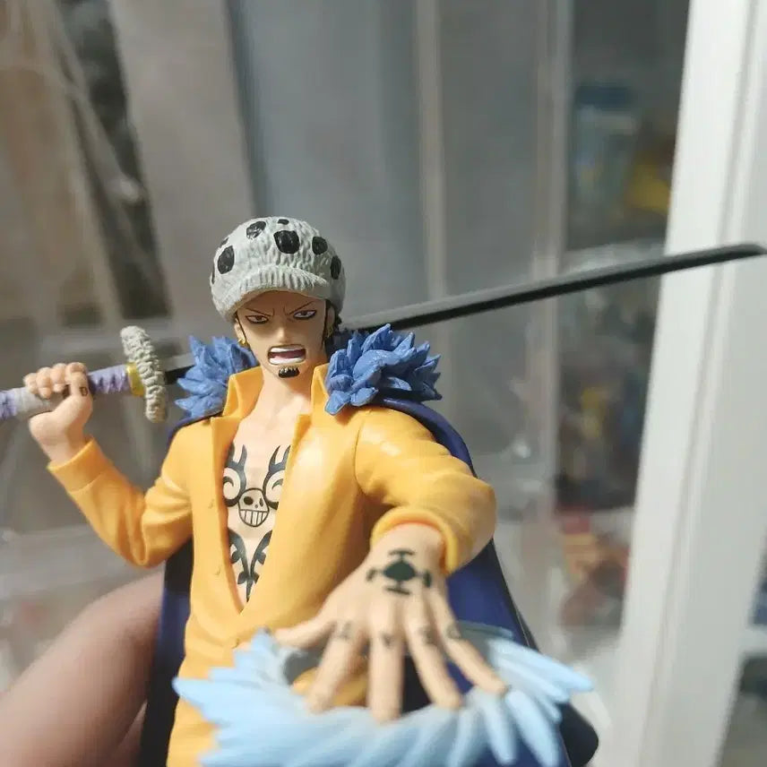 [BUNJANG] One Piece Trafalgar Law Figure / 원피스 트라팔가 로우 피규어
