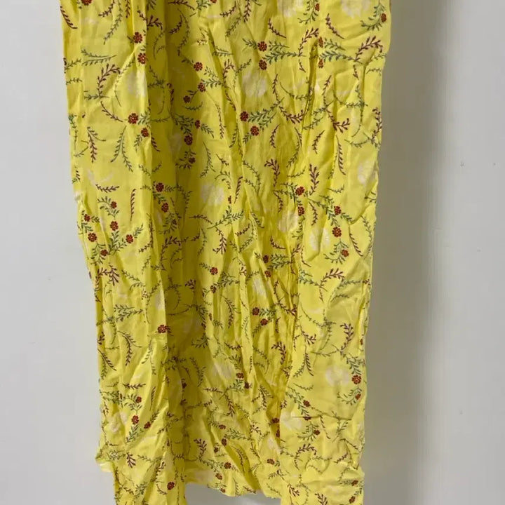 [BUNJANG] Uniqlo Floral Pattern Strap Dress / 일본 유니클로 플라워 패턴 끈원피스
