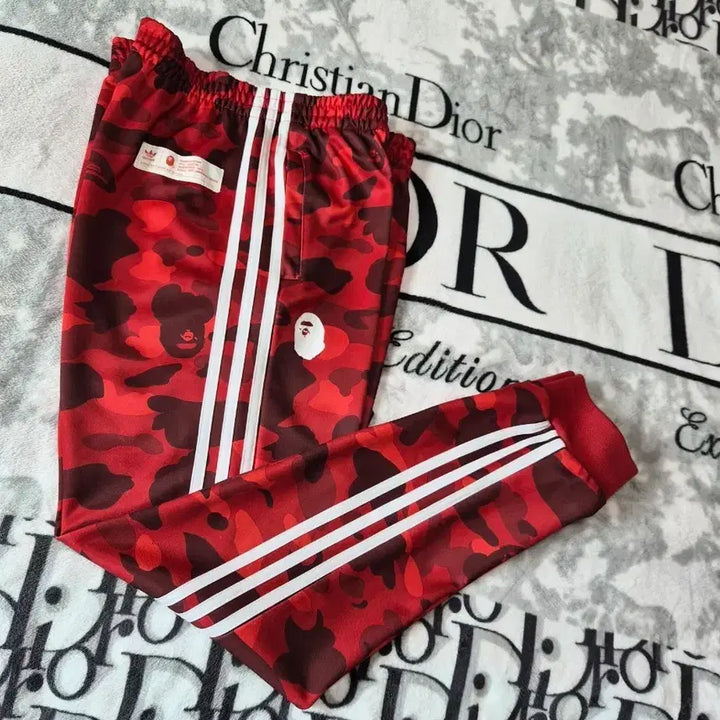 [SOLD OUT] 아디다스 BAPE 콜라보 트랙 팬츠 레드 카모