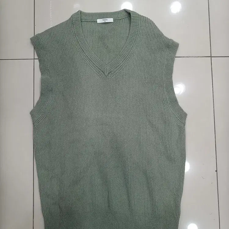 [BUNJANG] Topten Khaki V-Neck Knit Vest / 탑텐 105사이즈 카키색 브이넥 니트 조끼 중고 가슴52총71어깨50