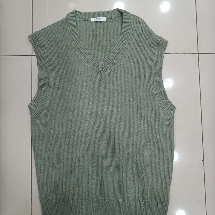 [BUNJANG] Topten Khaki V-Neck Knit Vest / 탑텐 105사이즈 카키색 브이넥 니트 조끼 중고 가슴52총71어깨50