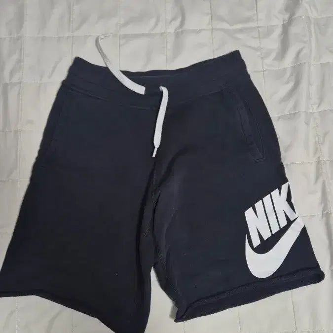 [SOLD OUT] 나이키 반바지 m사이즈
