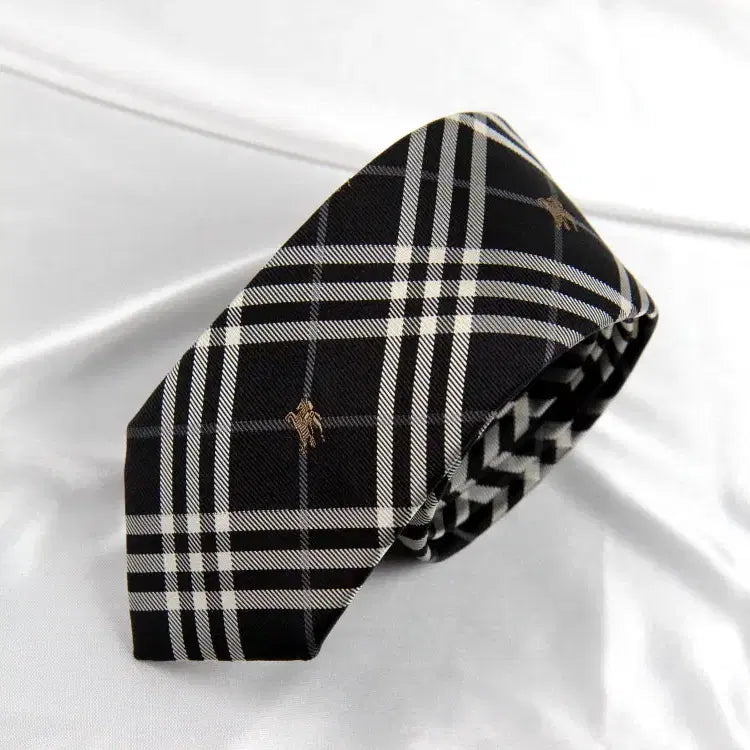 [BUNJANG] Burberry 6.1cm Unused New Slim Equerry Crest Rare Limited Edition Luxury Necktie / 버버리 6.1cm 미사용 S등급 신형 슬림 기마상 레어 한정판 명품넥타이