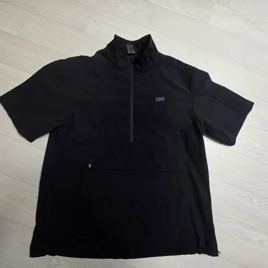 [BUNJANG] CNN Black Short Sleeve Anorak XL / CNN 블랙 반팔 아노락 XL사이즈