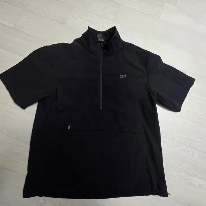 [BUNJANG] CNN Black Short Sleeve Anorak XL / CNN 블랙 반팔 아노락 XL사이즈