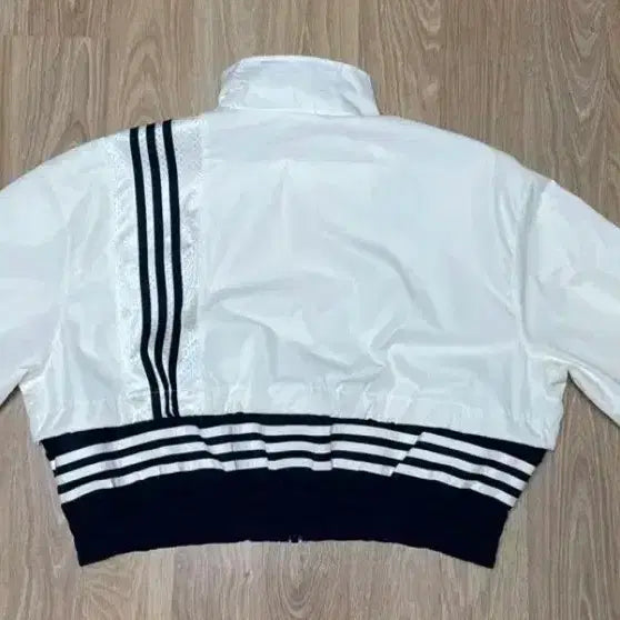 [BUNJANG] Adidas Two-in-One Cropped Windbreaker Cream White / 아디다스 투인원 크롭 윈드브레이크